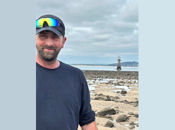 Roomgo UK - Patrick - 46 - Culverhouse Cross