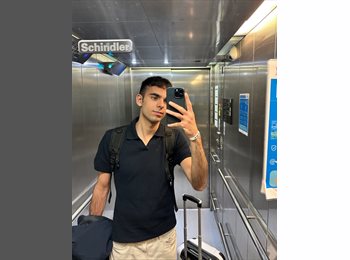 Roomgo UK - Alessio - 23 - Seven Sisters