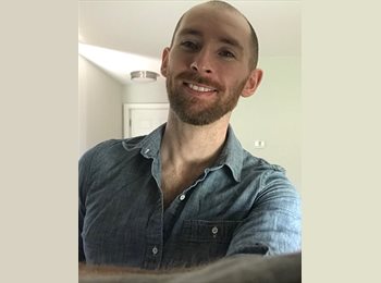 Roomgo UK - Ricky - 40 - Sheffield