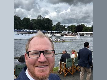 Roomgo UK - Norman - 43 - Leatherhead