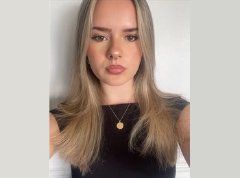 Roomgo UK - Niamh Davis - 20 - Broadmead