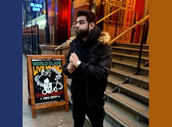 Roomgo UK - Faran - 36 - Northern Quarter