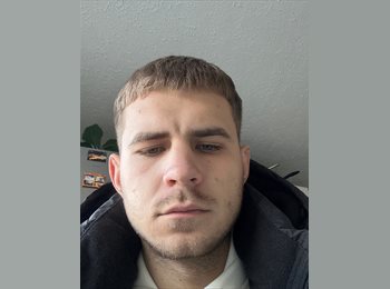 Roomgo UK - Denys - 21 - Cranford