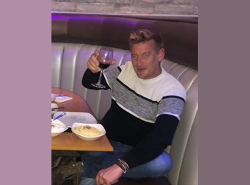 Roomgo UK - Lee - 49 - Southampton