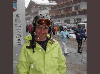 Roomgo UK - Troy - 47 - Liverpool