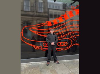 Roomgo UK - Andrew Thompson - 26 - Northern Quarter