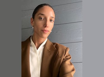 Roomgo UK - Angela - 31 - Tower Hill