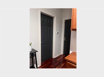 Roomgo US - Room in City of Commerce Responsible female roommate, Bell Gardens - $1,000 pm