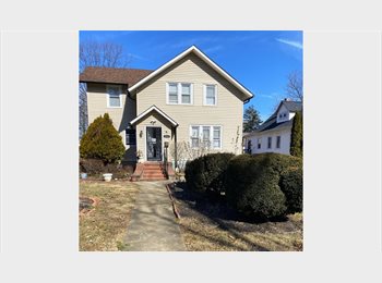 Roomgo US - $600 Room for Rent (Shared Bath), Langston Hughes - $600 pm