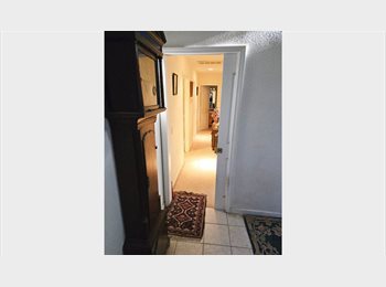 Roomgo US - Spacious 1st Floor Apartment, El Dorado Hills - $1,800 pm