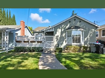 Roomgo US - stylish and truly pet-friendly, Broadway-Palmhaven - $2,200 pm