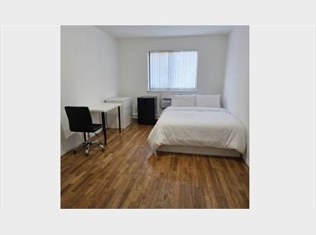 Roomgo US - Master room with private bathroom, Auburndale - $1,000 pm