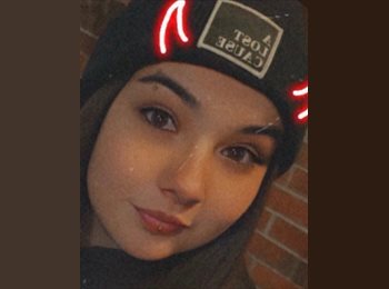 Roomgo US - Alyssa Lopez - 25 - Corona