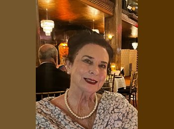 Roomgo US - Barbara - 72 - Toluca Lake