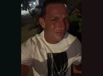 Roomgo US - Michael - 46 - Atlantic City