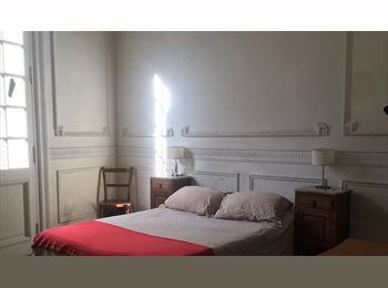 Roomgo AR - Habitación  tipo monoambiente con balcón en Caballito, Argentina - AR$ 480.000 pm