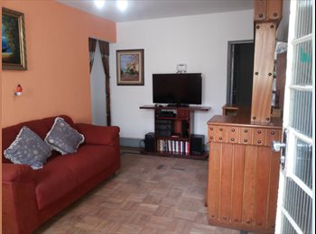 Roomgo BR - Alugo quarto pra rapazes, Belo Horizonte - R$ 480 Por mês
