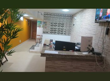 Roomgo BR - Quartos compartilhados Feminino, Masculino e Misto em COPACABANA!, Copacabana - R$ 500 Por mês