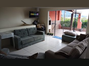 Roomgo BR - Alugo Suítes Executivas amplas, Florianópolis - R$ 1.250 Por mês