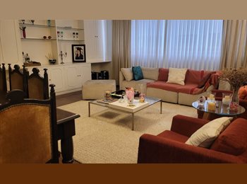 Roomgo BR - Quarto Higienopolis, Santa Cecilia - R$ 1.800 Por mês