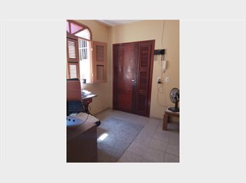 Roomgo BR - Quarto mobiliado para alugar ( Parangaba), Fortaleza - R$ 700 Por mês