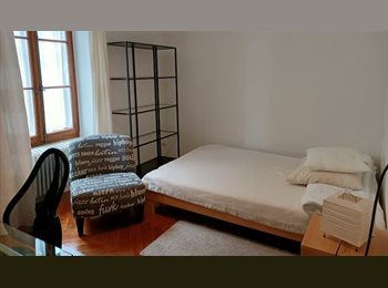 Roomgo CH - Chambre meublée dans un appartement de 120m2, Lausanne - 1 050 CHF / Mois