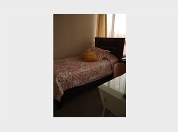 CompartoDepto CL - Busco roomie!! Metro Hospitales. Frente a facultad de medicina UCHILE., Independencia - CH$205.000 por mes