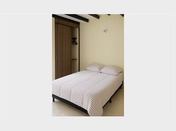 CompartoApto CO - Habitacion con baño privado y parqueadero de moto, Envigado - COP$ 950.000 por mes