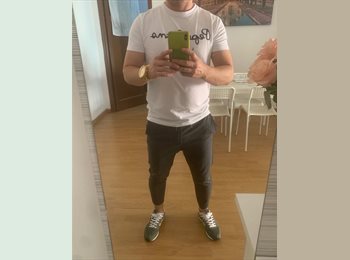 Roomgo ES - Jonathan  - 42 - Barcelona