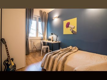 Roomgo IT - PRIVATE ROOM with DOUBLE BED and AIR CONDITIONING in Room, Padova - 520 € al mese