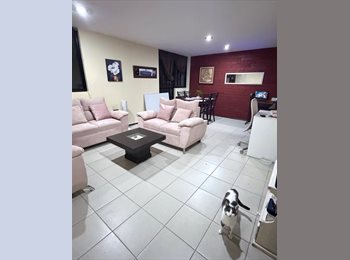 Roomgo MX - Karime  - 21 - Puebla