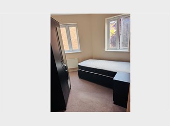 Roomgo UK - Rooms for rent, Bedford - £680 pcm