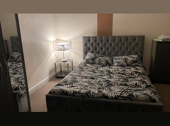 Roomgo UK - 2 Rooms Available in 3 Bedroom Apartment, Chorlton-cum-Hardy - £750 pcm