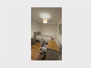 Roomgo UK -  Spacious Double Room in Northstowe, Orchard Park - £600 pcm