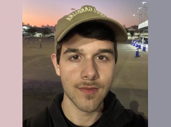 Roomgo UK - Emanuel - 21 - Edinburgh