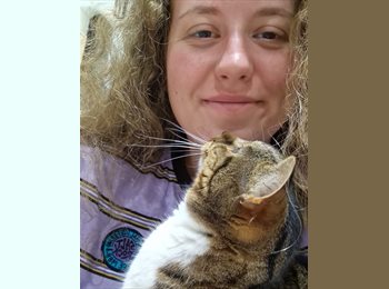 Roomgo UK - Pippa - 27 - Woodside