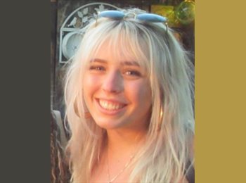 Roomgo UK - Esme - 22 - Battersea