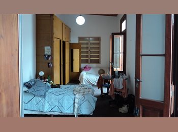 Roomgo AR - piso con balcón individual o parejas, Buenos Aires - AR$ 350.000 pm