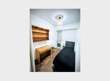 Roomgo AR - Av. Cabildo y J. Hernandez: Habitacion individual con baño privado. Pequeña. en Elegante departament, Capital Federal - AR$ 420.000 pm