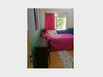 Roomgo AR - Habitación Indiv. Baño Privado y Frigobar frente a Distrito Arcos para Chicas, Buenos Aires - AR$ 320.000 pm