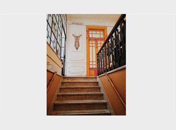 Roomgo AR - Plaza habitación compartida triple femenina - $200.000, Buenos Aires - AR$ 200.000 pm