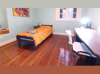 Roomgo AR - Recoleta. Habitación individual con balcón privado., Buenos Aires - AR$ 450.000 pm
