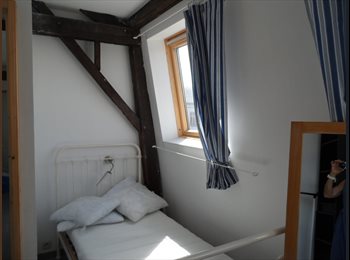 Appartager BE - Colocation. reste 1 chambres avec SDB PRIVEE, Mons - 460 € pm