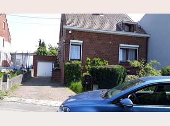 Appartager BE - chambre a louer, Châtelet - 300 € pm