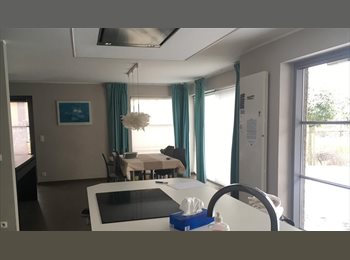 Appartager BE - Chambre meublée dans colocation à Ottignies- quartier calme, mais proches des facilités, Louvain-la-Neuve - 600 € pm