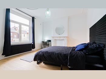 Appartager BE - Audent 5 - 7 chambre 13, Charleroi - 625 € pm