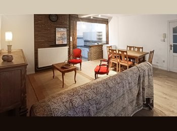 Appartager BE - Colocation au centre-ville de Tournai, Tournai - 390 € pm