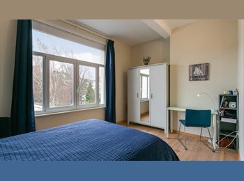 Appartager BE - 23m2 room with private bathroom 200m from Flagey (Ixelles), Ixelles-Elsene - 645 € pm