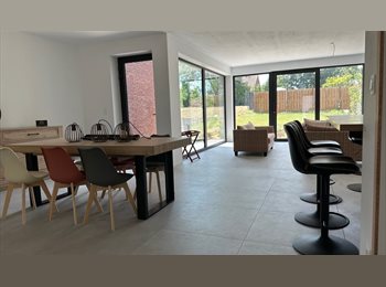 Appartager BE -  Colocation – 5 chambres disponibles dans grande maison neuve proche centre de braine  le chateau, Braine-le-Château - 550 € pm