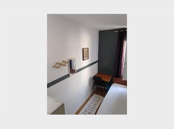 Roomgo BR - Quarto INCRIVEL perto da Berrini/Shop. Morumbi/Globo/V.Olimpia  R$ 990, Moema - R$ 990 Por mês